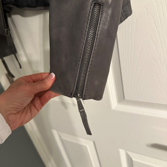 Michael Kors Gray Leather Moto Jacket - Size Small - Picture 6 of 10